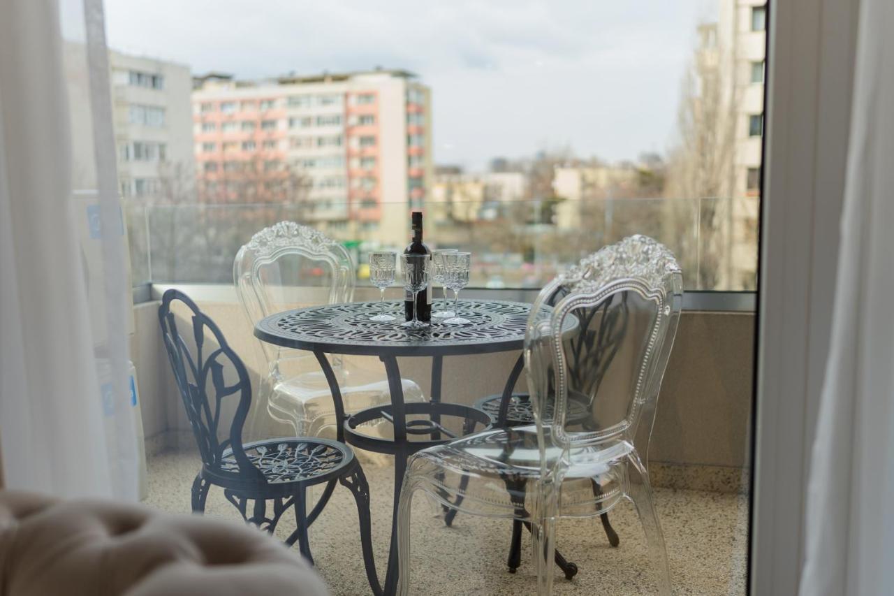 Central Apartments With City View & Large Balcony Бухарест Экстерьер фото