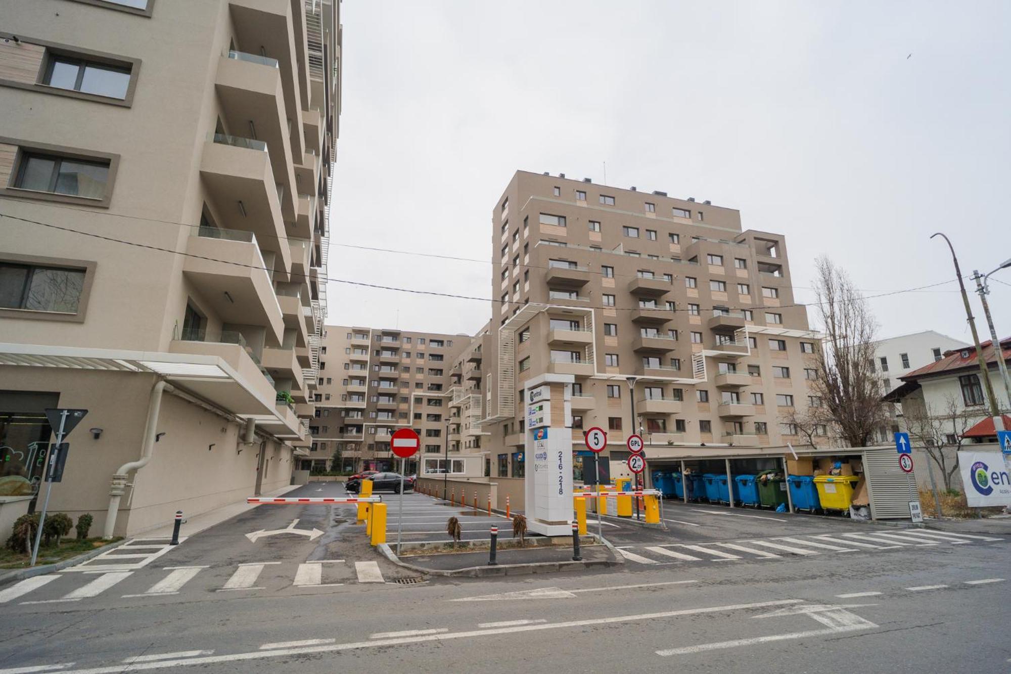 Central Apartments With City View & Large Balcony Бухарест Экстерьер фото